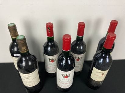 BORDEAUX
Lot de sept bouteilles :
- (SAINT-ÉMILION),...