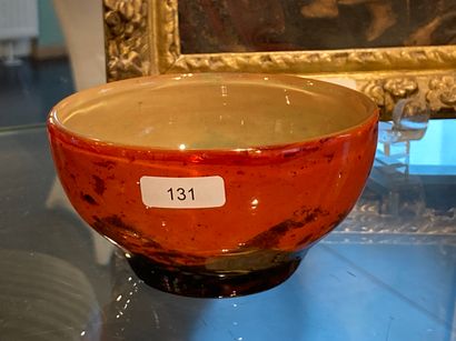 DAUM - NANCY
Coupe, XXe, verre marmoréen,...