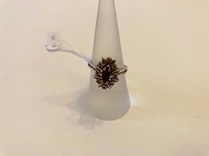 Bague en or blanc (750 millièmes) sertie...