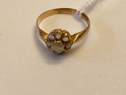 Bague en or jaune (750 millièmes) sertie...