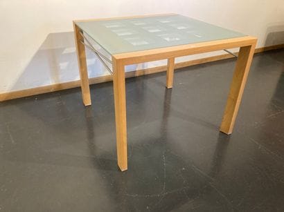 LIGNE ROSET
Table à dîner carrée à allonges...