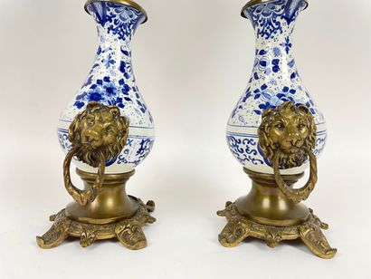 Garniture en balustre Belle Époque à décor...