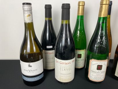 FRANCE
Lot de treize bouteilles :
- LANGUEDOC...