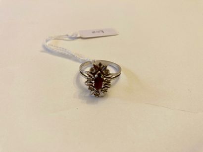 Bague en or blanc (750 millièmes) sertie...