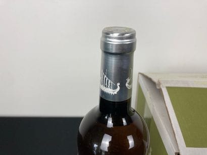 BORDEAUX
Grand Bateau 2014 (blanc), six bouteilles...