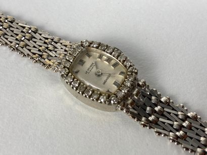 LE MONDE
Montre-bracelet de dame en or blanc...