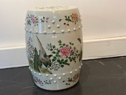 CHINE
Tabouret de jardin en forme de tonnelet...