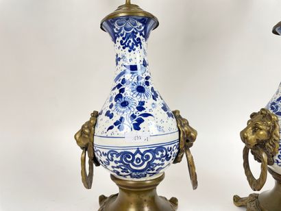 Garniture en balustre Belle Époque à décor...