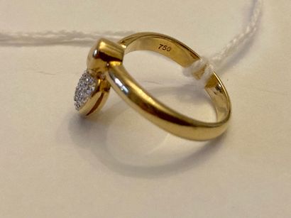 Bague cordiforme en or jaune (750 millièmes)...