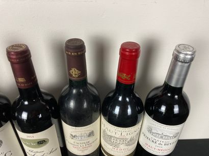 BORDEAUX (HAUT-/MÉDOC)
Varia de sept bouteilles...