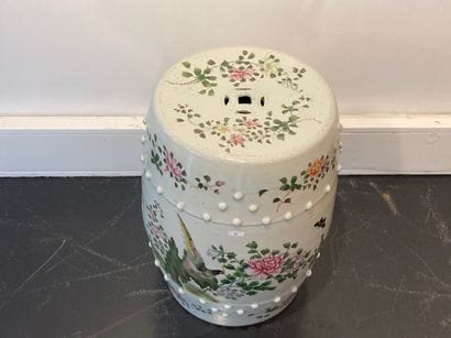 CHINE
Tabouret de jardin en forme de tonnelet...