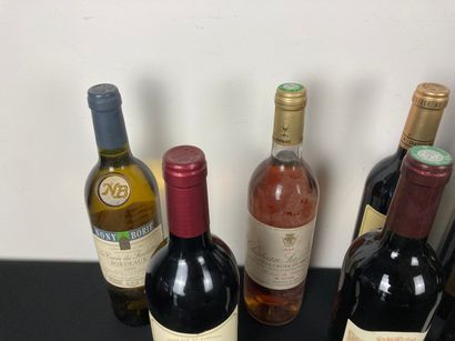 BORDEAUX
Varia de onze bouteilles [altérations...