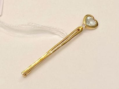 Barrette en or jaune (750 millièmes) sertie...