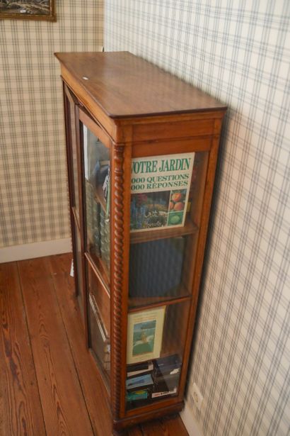 Petite vitrine, XIXème, Louis-Philippe, en...