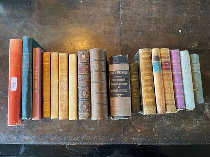 Lot of antique books of all kinds: studious...