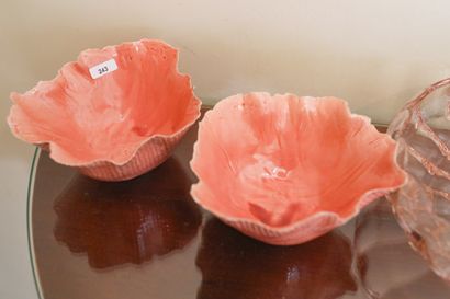 Lot dans les tons roses : coupes, raviers,...