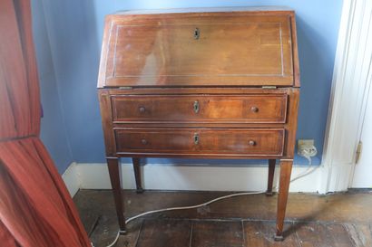 Secrétaire à abattant de dame en bois fruitier...