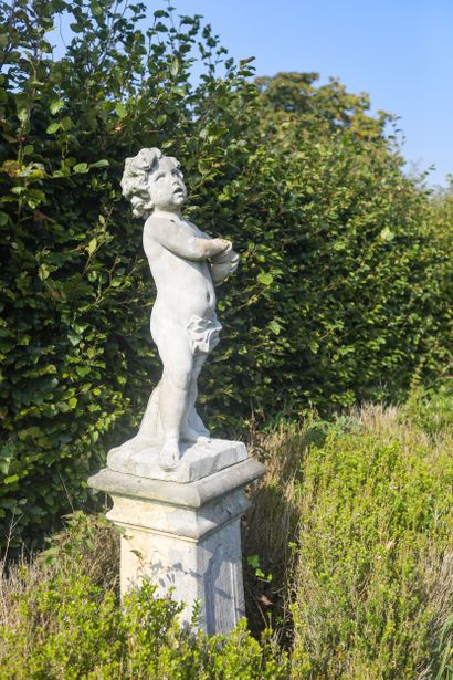 Statue en pierre ancienne 