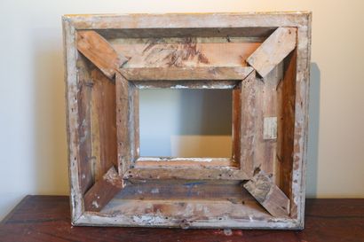 Encadrement en bois et stuc doré, décor de...
