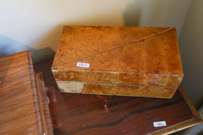 Lot de trois boîtes en bois (divers état...