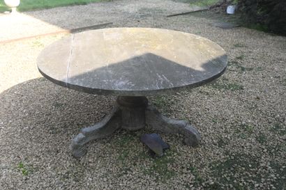 Table en bois ronde sur piétement tripode...
