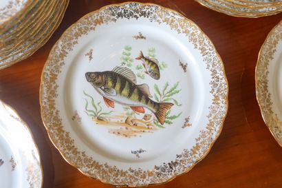 FRANCE, LIMOGES (CHADELAUD, imperiale porcelaine),...