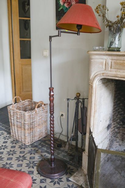 Liseuse, piétement en bois, ht 151 cm (avec...