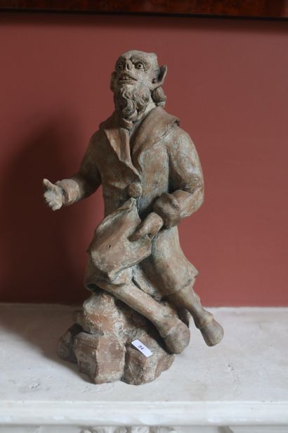 Faune en terre cuite, 37x18x20 cm.