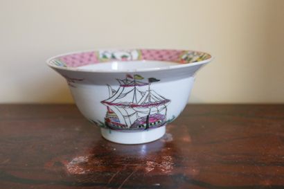 CHINE, COMPAGNIE DES INDES, bol en porcelaine...