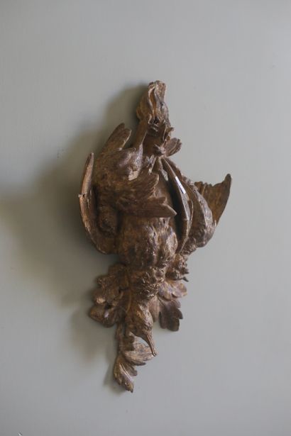 Paire de sculptures murales en bois sculpté...