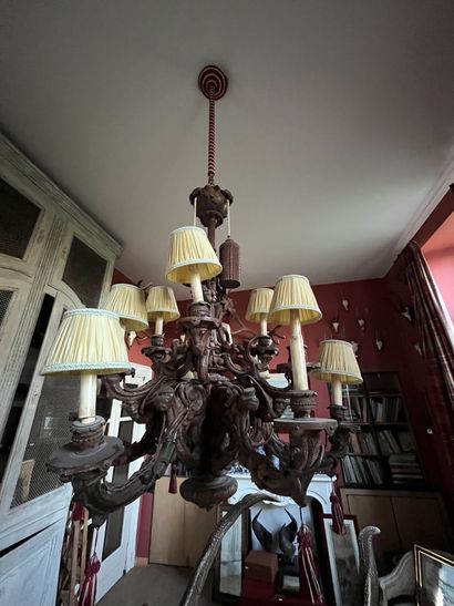 FORÊT-NOIRE, lustre en bois sculpté, décor...