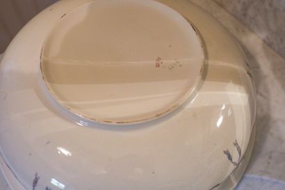 Nécessaire de toilette en faïence anglaise,...