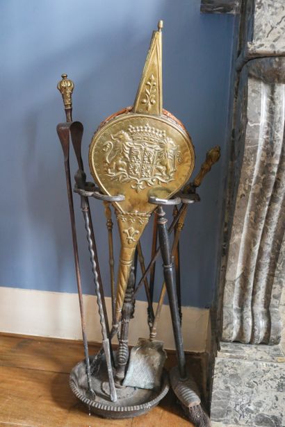 Nécessaire d'âtre (altérations, manques et...