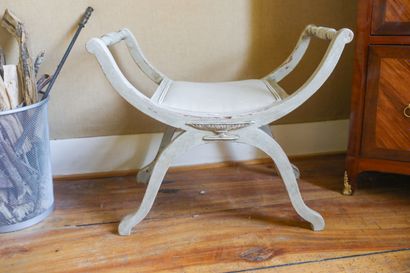 Tabouret, dans le goût Gustavien, en bois...