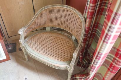 Fauteuil corbeille en bois patiné, XIXème,...