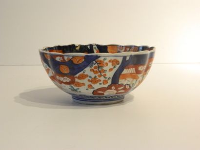 CHINE
Bol polylobé à décor Imari, dynastie...