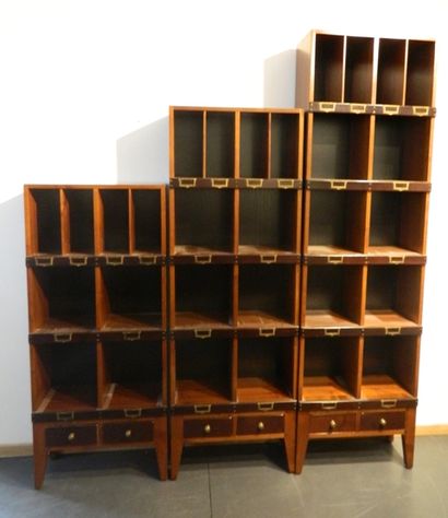 Roche-Bobois
Ensemble de trois cartonniers,...