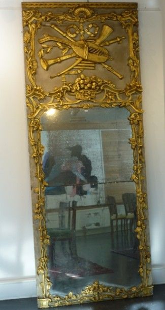 Important trumeau d'époque Louis XV aux attributs...