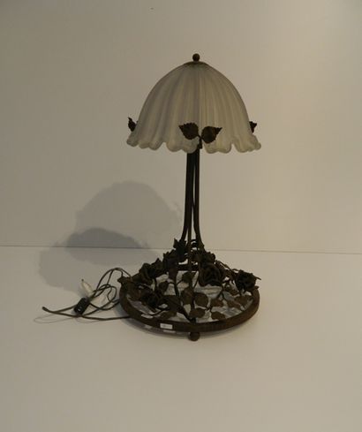 Lampe de table d'époque Art nouveau à décor...