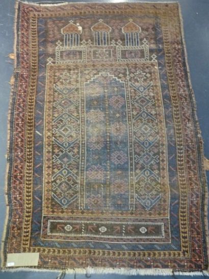 PROCHE-ORIENT
Tapis de prière à décor architectural,...