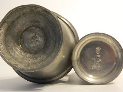 Collection de dix saupoudroirs, XIX-XXe,...