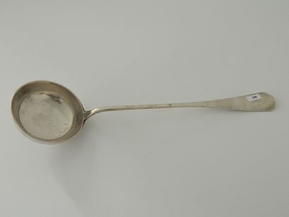Louche en argent gravé d'un chiffre, poinçons,...