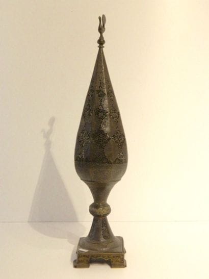 PERSE
Pot-pourri en forme d'épi, XIXe, laiton...