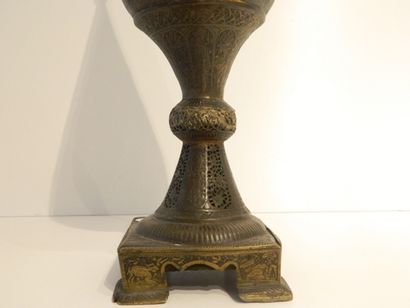 PERSE
Pot-pourri en forme d'épi, XIXe, laiton...