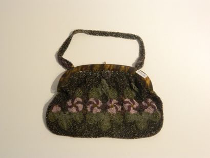 Sac de bal en perles, XXe [bouton du fermoir...