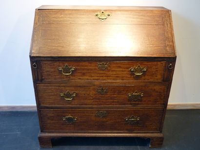 Commode-scriban de style Anglais ouvrant...