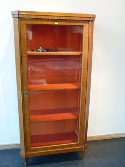 Vitrine de style Louis XVI, fin XIXe - début...