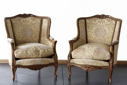 Paire de bergères de style Louis XV, XXe,...