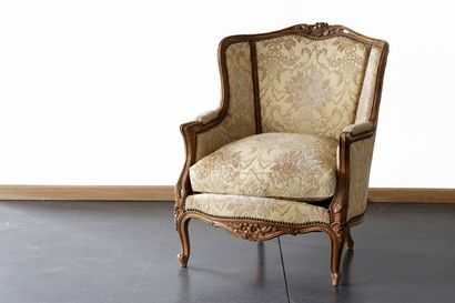 Paire de bergères de style Louis XV, XXe,...