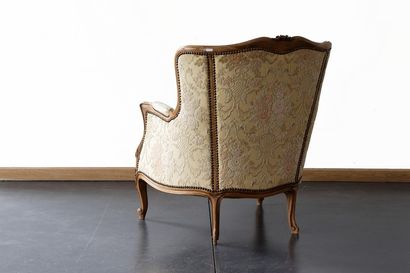 Paire de bergères de style Louis XV, XXe,...